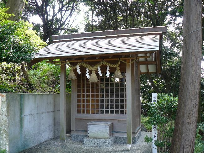 �ɓ��R�_��