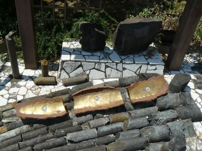 �����q��̓�