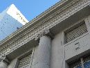 旧遠州銀行本店パラペット下の蛇腹とイオニア式の柱頭飾り