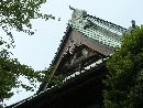 仏現寺本堂の重厚な屋根