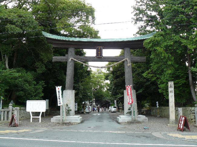 �{�����{