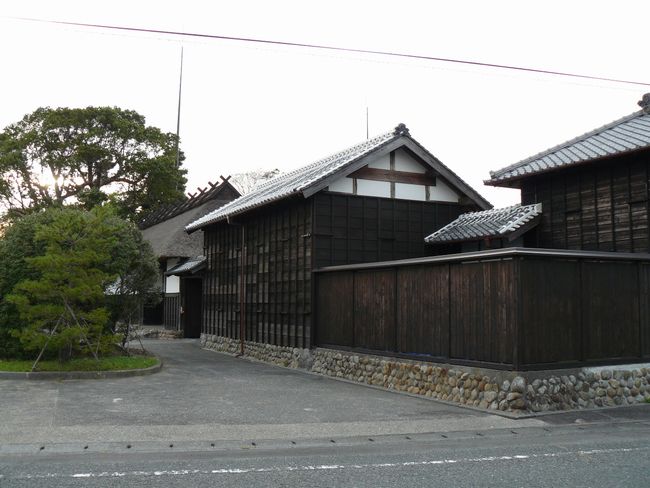 ���c�ƏZ��