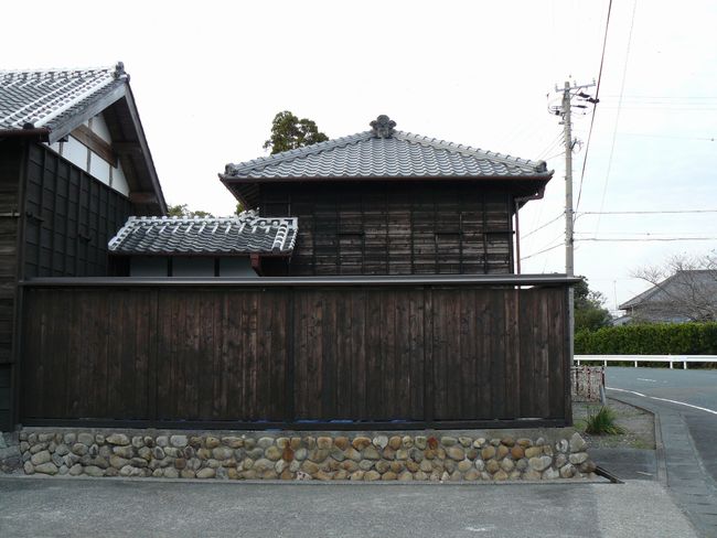 ���c�ƏZ��