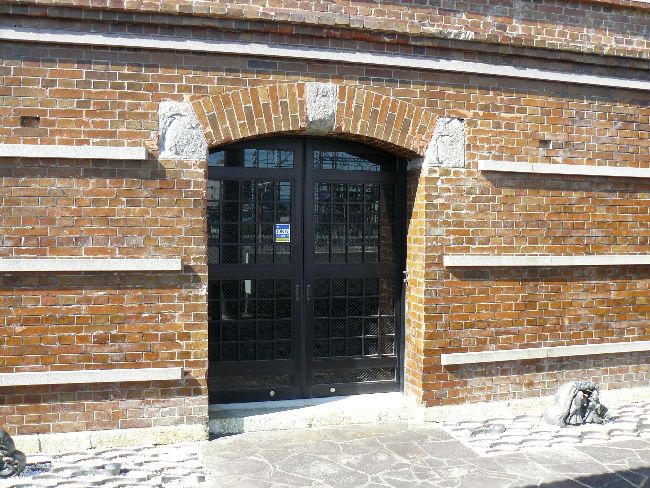 �������q��